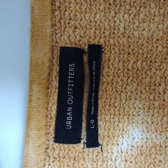 Urban Outfitters Yellow Green tie dyed cropped sweater size Large - Picture 3 of 11